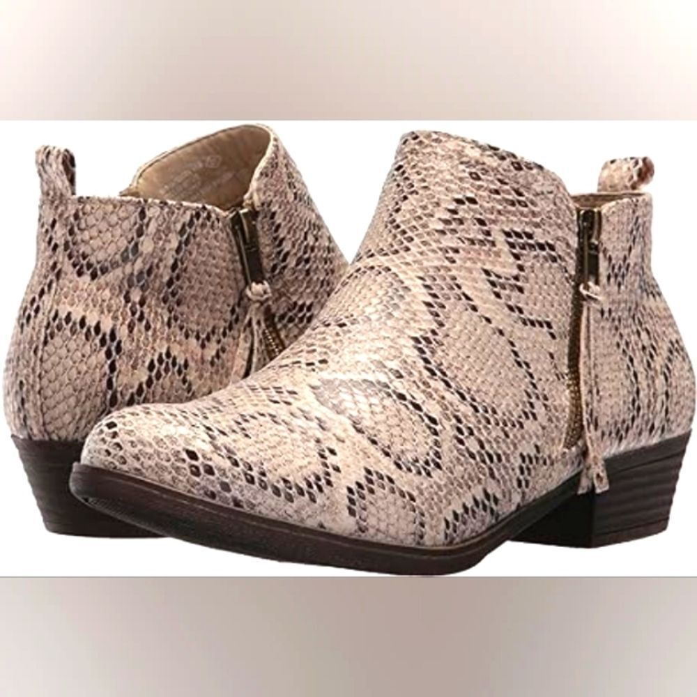 (4-0648) Rampage Women's Tarragon Ankle Bootie Sz 5